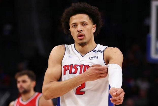 在俱乐部担 在俱乐部担