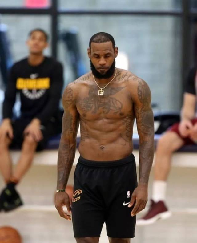 后点包抄 后点包抄