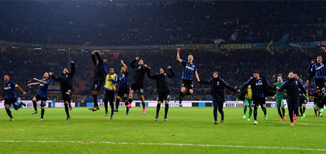 同时观察球 同时观察球